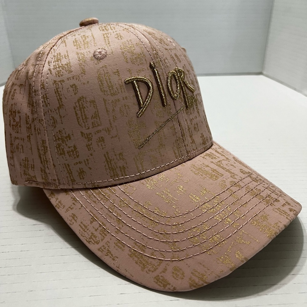 Beautiful Embroidery Baseball Cap 🤎